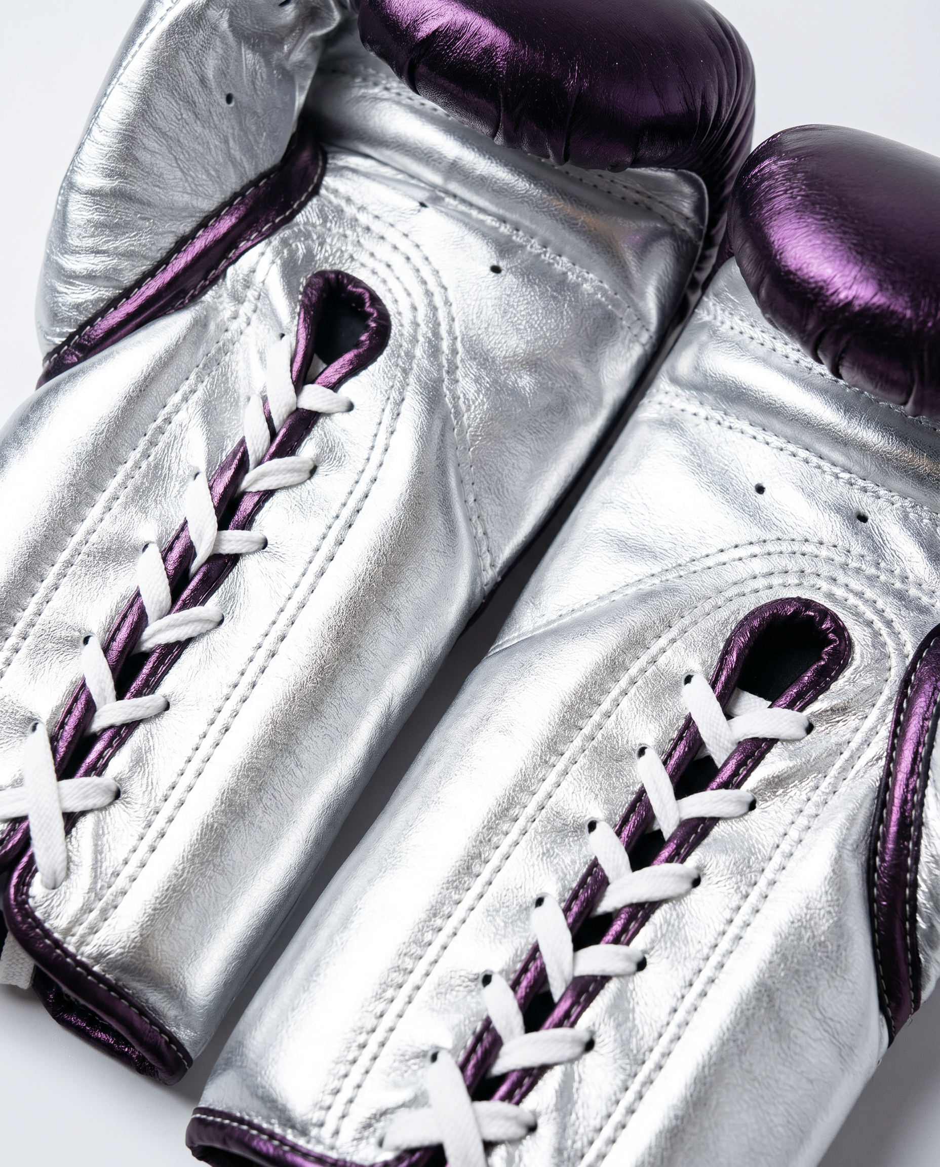 Metallic Purple & Silver 8oz Pro Fight Gloves